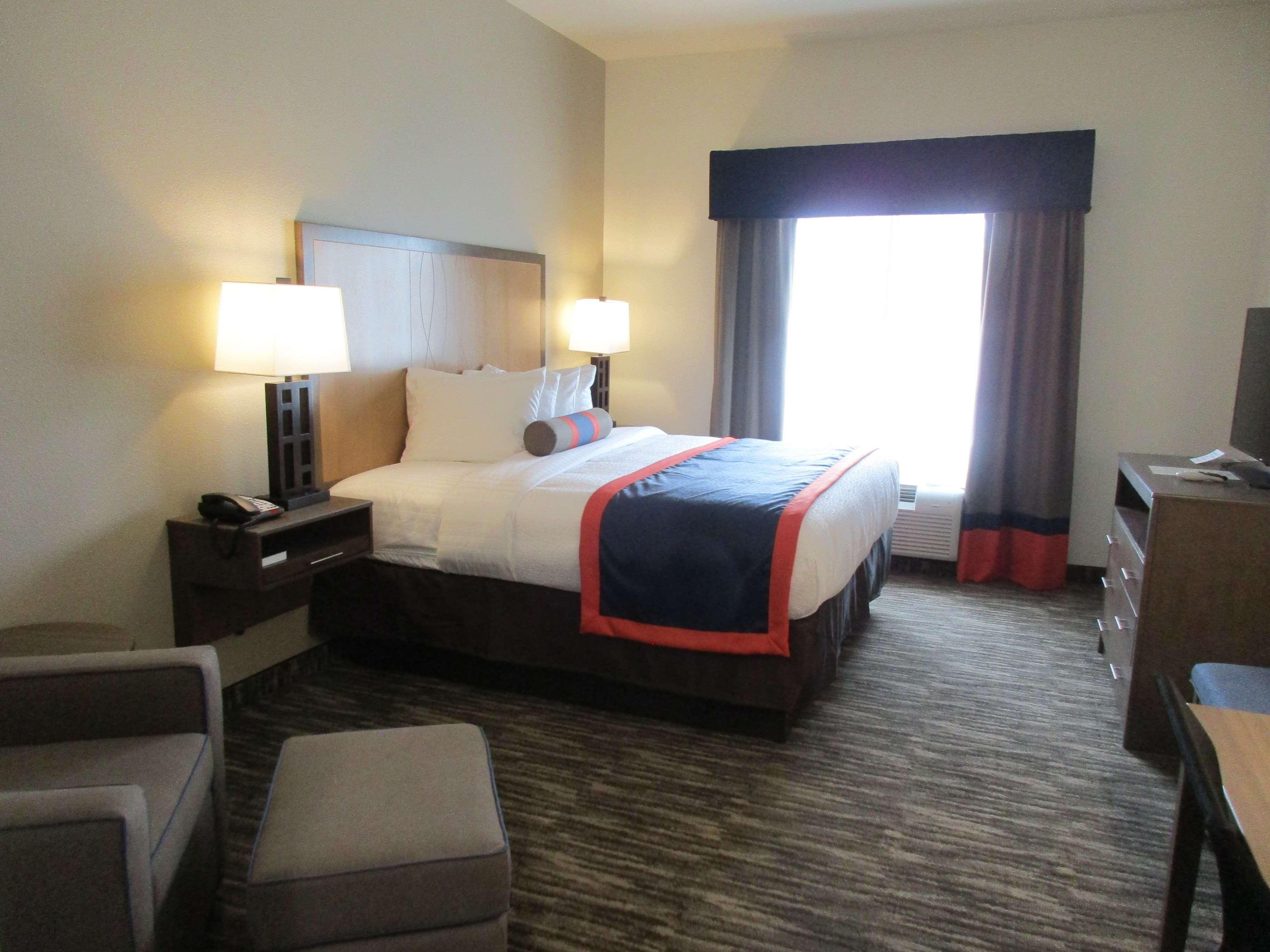 Best Western Plus Ardmore Inn & Suites Exterior photo