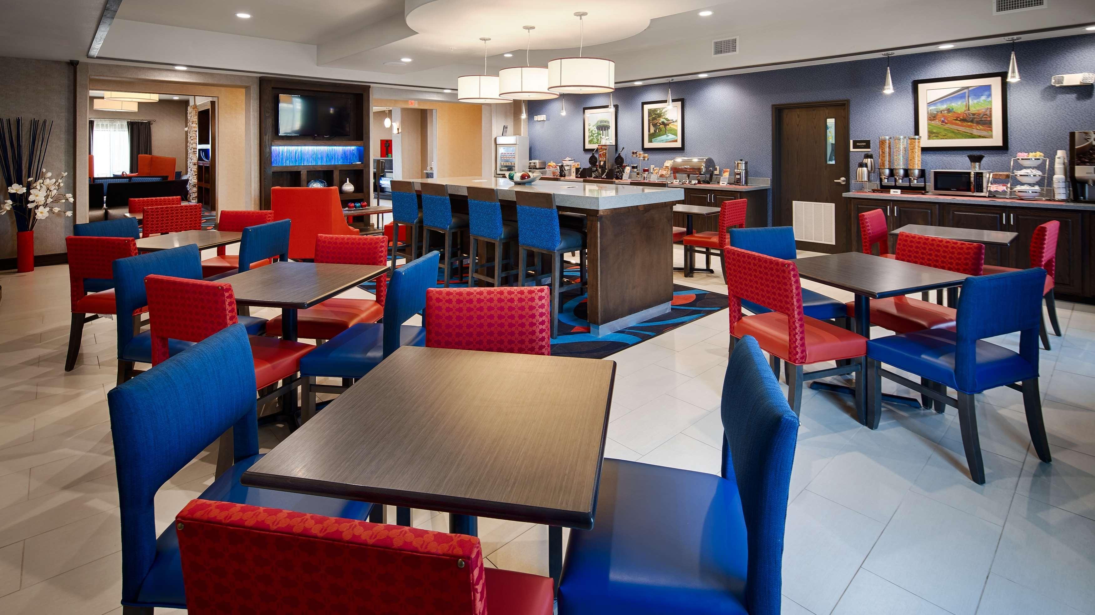 Best Western Plus Ardmore Inn & Suites Exterior photo