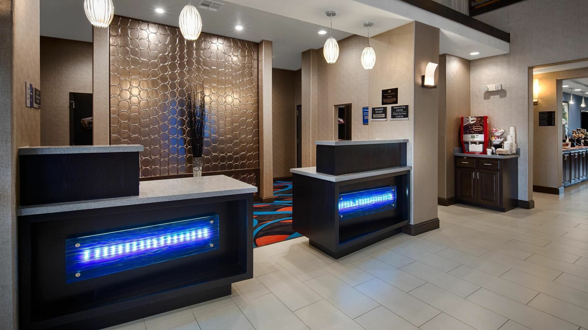 Best Western Plus Ardmore Inn & Suites Exterior photo